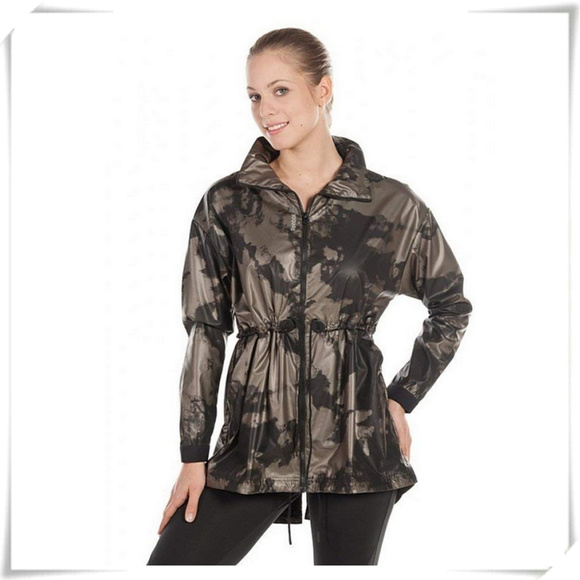 Reebok Black and GoldMetallic Women's Athletic Casual Jacket NWOT - Picture 1 of 14